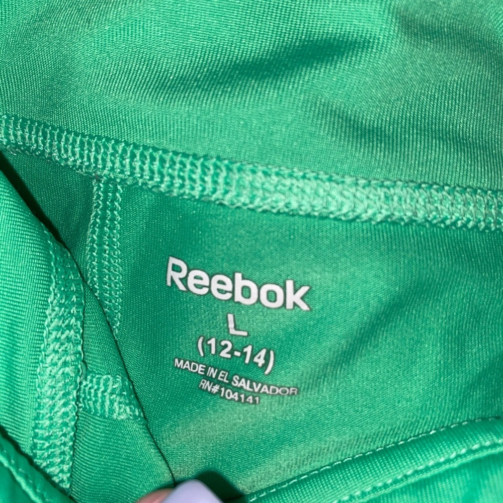 Green Reebok spandex - Picture 4 of 4